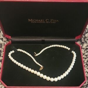 Classic Pearl Necklace